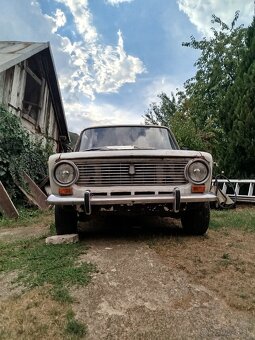 Predám dve auta Lada 2101 - 9