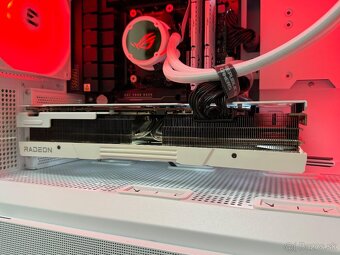 Ryzen 7 9700X\32GB\RX 7900XTX\SSD\1000W Zdroj - 9