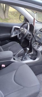 Toyota RAV4 2.0 Benzín - 9