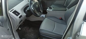 Toyota Prius V 2017 hybrid  +LPG - 9