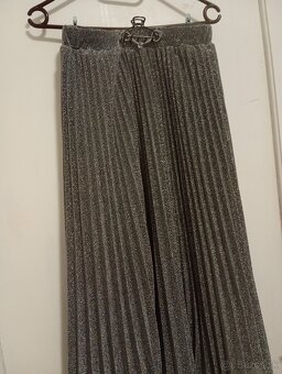 Rôzne oblečenie nenosené- 38c. - 9