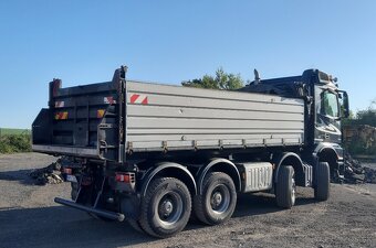 MB AROCS 8x4 Bordmatic/ termokorba/CRAMARO/ ALU disky/ TAŽNÉ - 9