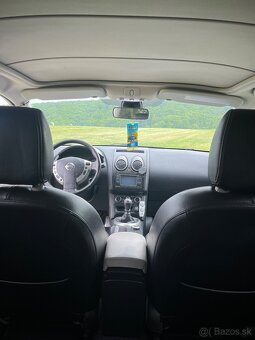 Nissan Qashqai 2.0 (4x2) - 9