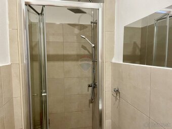REMAX ponúka dlhodobé ubytovanie a prenájom v 5 izb. apartmá - 9