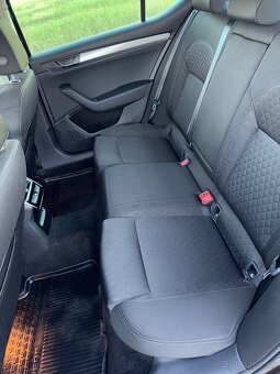 Škoda Superb 2.0TDI rok 2015 140kw - 9