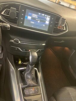 Peugeot 308SW 2.0 HDI 110 KW AT6 - 9