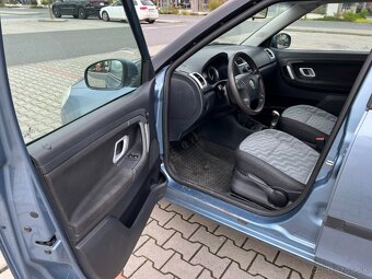 Škoda Fabia II 1.2 HTP 51kw ČR klima - 9
