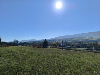 LUKRATÍVNE SLNEČNÉ POZEMKY S PRÍPOJKOU ELEKTRINY A VODY V NA - 9