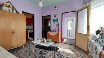 PREDAJ - RODINNÝ DOM S KRÁSNYM POZEMKOM V SEMEROVE - 9