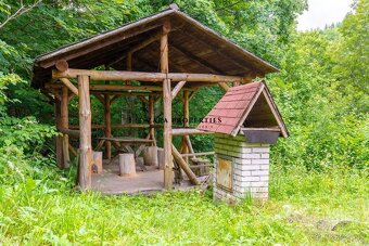 Drevenice pri lyžiarskom stredisku Ráztoka, Horná Mariková - 9