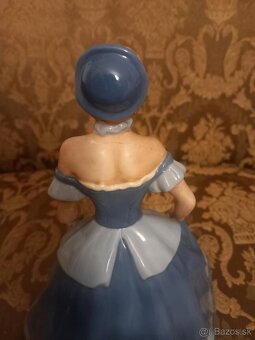 Mladík s walkmanom, Wallendorf, Dáma Royal dux - 9