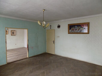 Na predaj 2 izb. dom v Nových Zámkoch- záhrada 569m2 . - 9