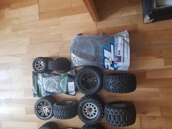 Rc diely TRAXXAS ARRMA SAVAGE - 9