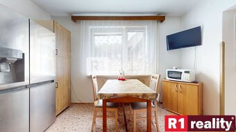 Rodinný dom s veľkým pozemkom 1779 m2 / Vaďovce pri Starej T - 9