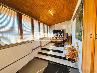 Dom s obchodnými priestormi a záhradou v centre Zvolena - 9