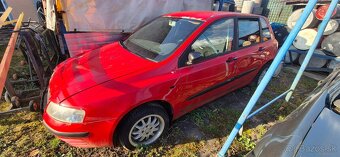 Predam na nahradne diely  fiat stilo  1.6 16v - 9
