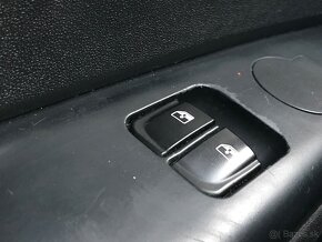Hyundai i20 1.2i 16V Comfort, 1.MAJITEL, LAHKO HAV - 9