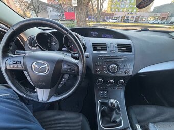 Mazda 3 - 9