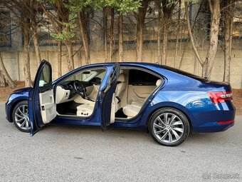 ŠKODA SUPERB 2.0 TDI LAURIN & KLEMENT 140kW 4x4 DSG7 - 9