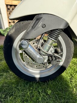 Vespa Primavera 125 ABS - 9