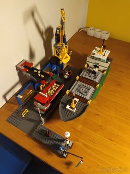 LEGO 4645 - Přístav - 9