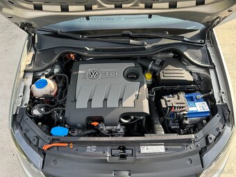 Volkswagen Polo CROSS 1.6TDI - 9