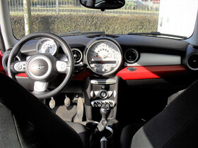 Mini Cooper 1.6D 80Kw Facelift 6.rychl. 99.999Kč - 9