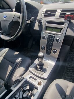 Volvo s40 - havarované - 9
