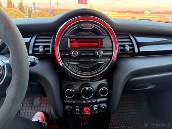 Mini Cooper 1.5, S výbava - 9