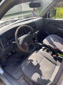 Mitsubushi l200 2.5TD - 9