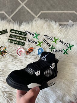 Jordan 4 - 9