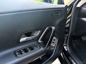 Mercedes-Benz CLA Kupé 180 A/T - 9
