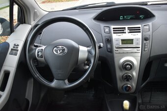 Toyota Yaris 1.3 VVT-I Sol MMT - 9