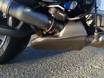 BMW M 1000 R competition - 9