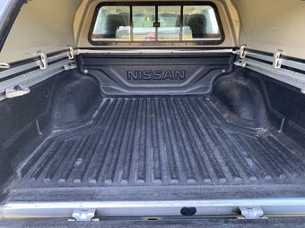 Predám Nissan NAVARA - 9
