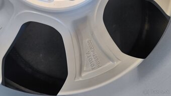 Alu disky 5x114,3 R17 Toyota RAV4 original - nepoužito - 9