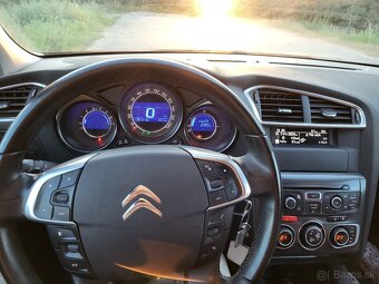 Citroën C4 e-HDi Exclusive 84 kW . - 9