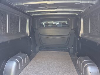 Renault Trafic 2.0cdti  L2H1  5miestny  8/2021 -ZNIZENA CENA - 9