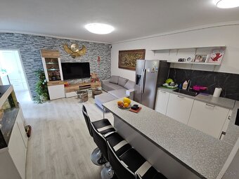 NA PREDAJ 3 IZBOVÝ BYT BRATISLAVA - 9