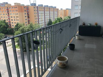 Priestranný 2 izbový byt na začiatku Petržalky - 9