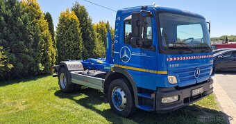 MERCEDES-BENZ ATEGO 1518 HÁKOVÝ NOSIČ KONTAJNEROV - 9