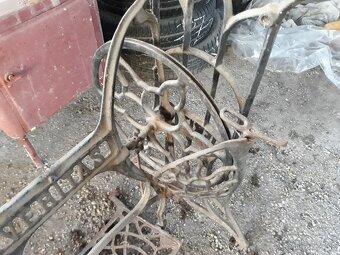 Stojany na stolík Singer,Veritas.... - 9