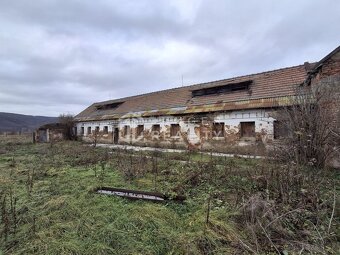 Inv.pozemok – orná pôda a hospodárske budovy v obci Starňa - 9