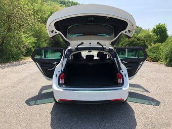 Opel Insignia ST 96 kW - 9