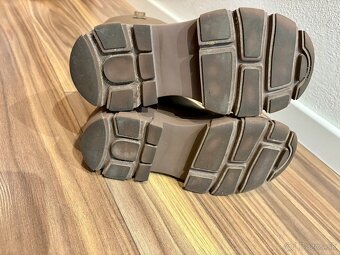Dámske čižmy veľkosť 36, zn. Steve Madden - 9