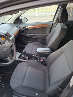 Opel Astra 1,6 77kw - 9