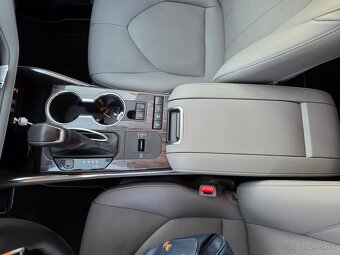Toyota Highlander SUV 140kw Automat - 9