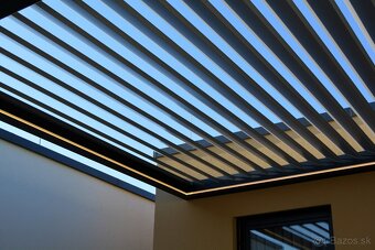 Pergola s otočnými lamelami 0 ° až 135 ° - 9