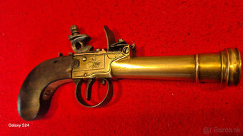 BRITSKÁ NÁMORNÁ PIŠTOL - 9