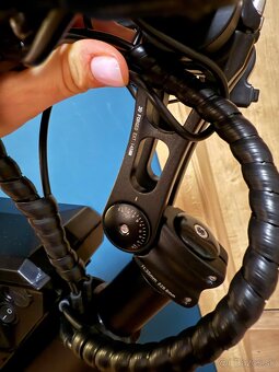 Prídavný elektrický pohon na invalidný vozík - 9